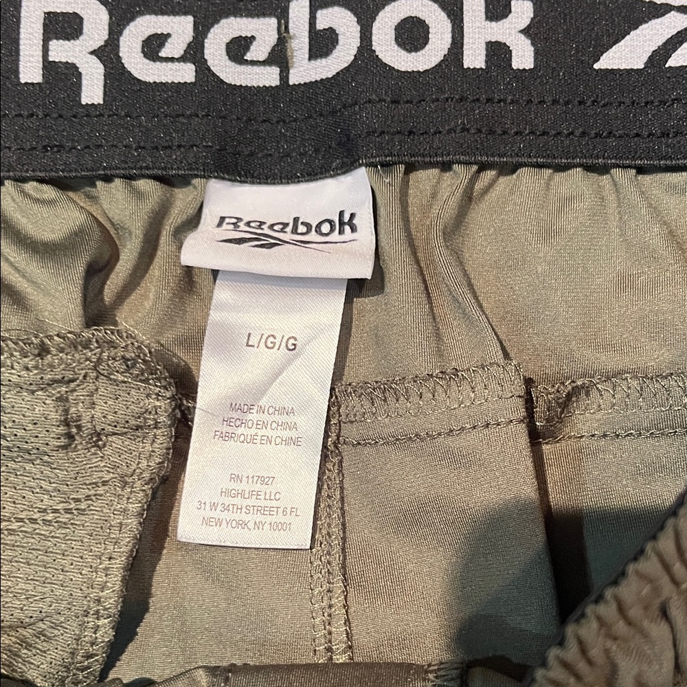 Reebok Men’s Olive Drawstring Jogger Pants - Picture 2 of 4